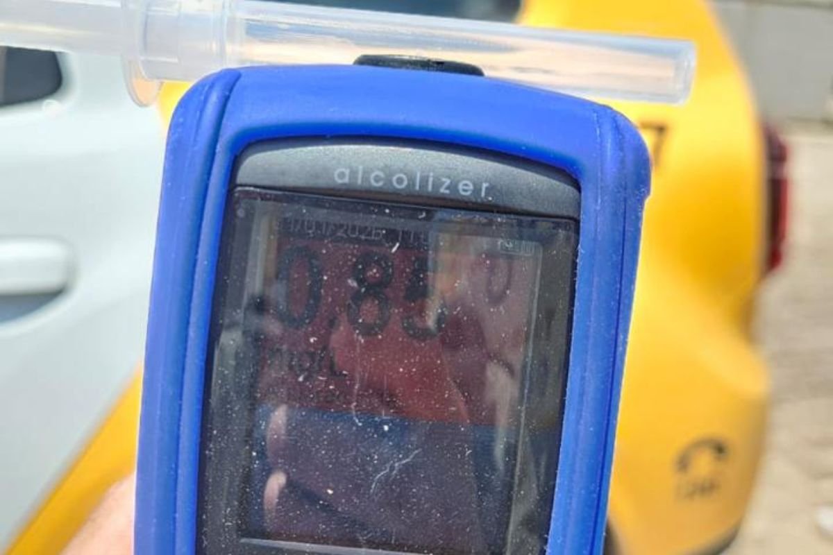 CPRE registra a primeira prisão por embriaguez ao volante em 2026 no RN durante blitz da Operação Zero Álcool, em Nísia Floresta.