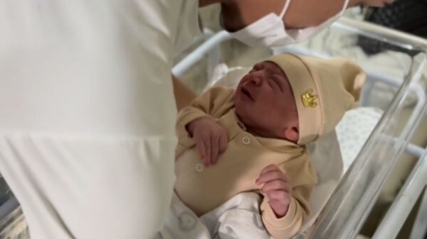 Mateo Benício foi o primeiro bebê de 2026 a nascer na Maternidade Januário Cicco, em Natal. O parto ocorreu às 00h56 desta quarta-feira (1º).