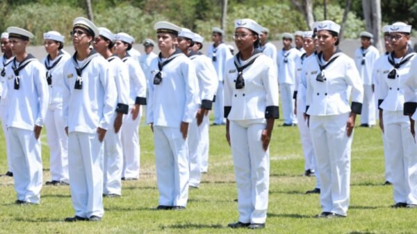 Marinha abre processo seletivo com 82 vagas para nível fundamental e médio técnico no RN e outros estados. Inscrições vão até 27 de janeiro.