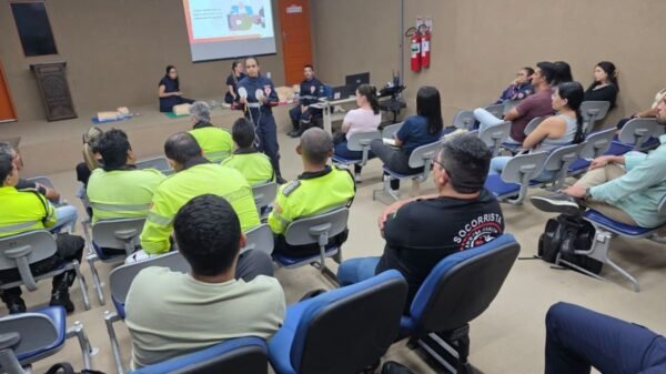 O SAMU Natal iniciou o Curso APH 40 para capacitar profissionais do atendimento pré-hospitalar e reforçar protocolos de urgência na capital.