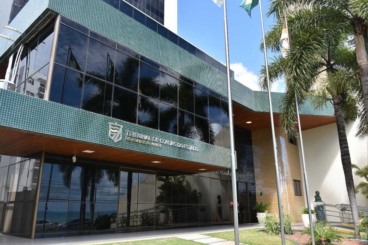 Concurso TCE RN abre inscrições até 4 de fevereiro com 55 vagas. Provas acontecem em abril e edital traz mudanças nas taxas e conteúdos.