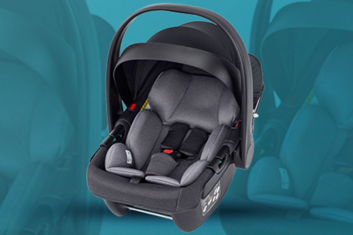 Inmetro orienta pais sobre compra e uso seguro do bebê conforto, obrigatório no Brasil para transporte de recém-nascidos e bebês.