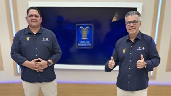 Copa do Nordeste 2026 terá transmissão da TV Ponta Negra no Rio Grande do Norte. Fábio Pacheco e Welder Lima no estúdio transmitindo a Copa do Nordeste.