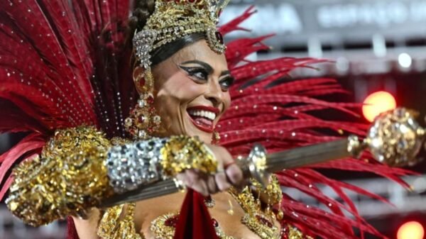 Carnaval 2026: Juliana Paes retorna à Sapucaí com Dolce & Gabbana