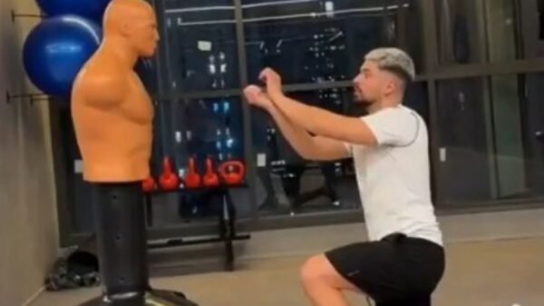 Polícia Federal investiga vídeos no TikTok que simulam agressões contra mulheres. Conteúdo foi removido e pode configurar incitação ao feminicídio.