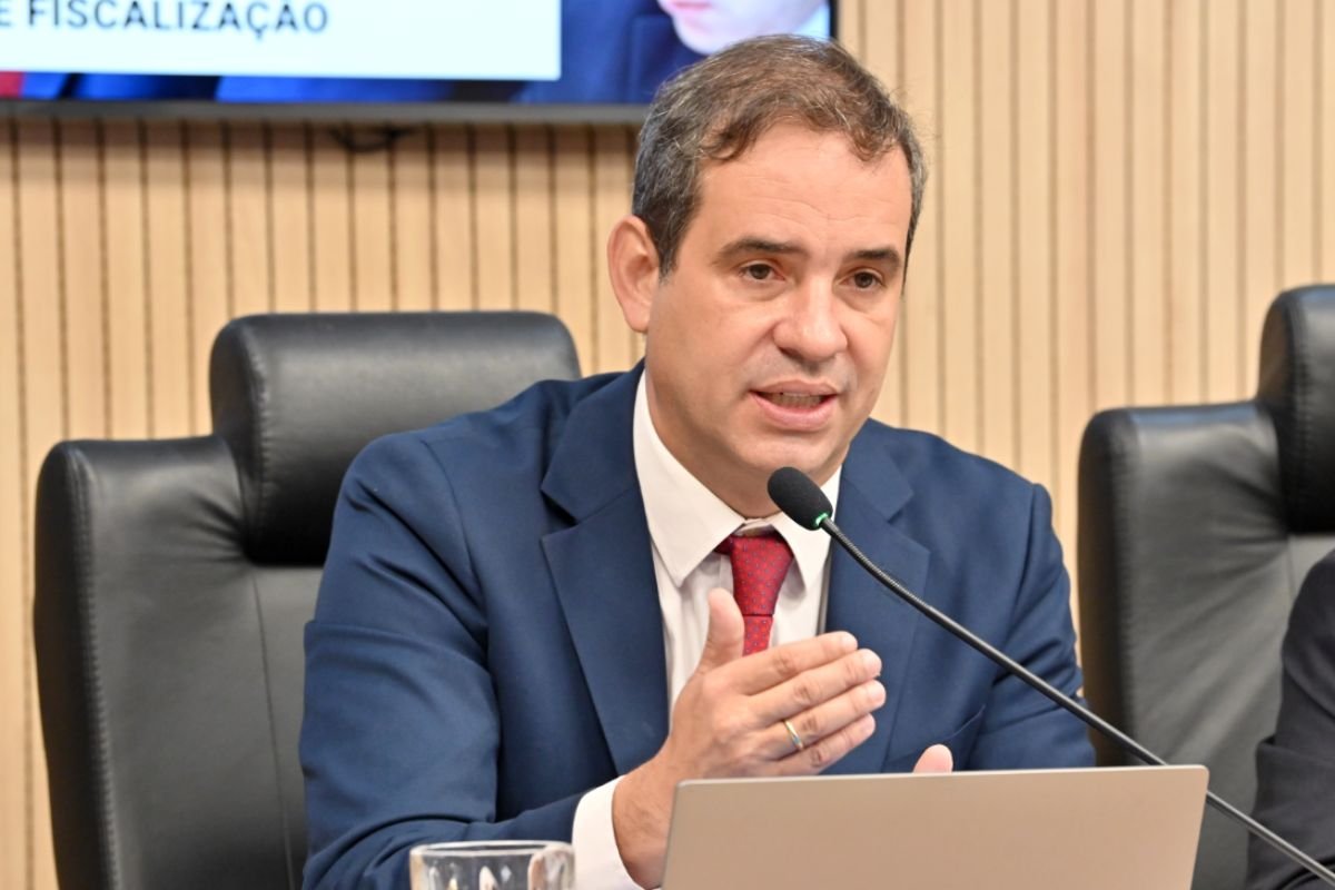 Cadu Xavier é convocado para explicar atrasos em consignados de servidores do RN