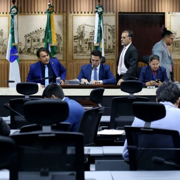 Câmara de Natal aprova projetos contra crime organizado, moradia digna e outras propostas durante sessão desta quinta-feira.