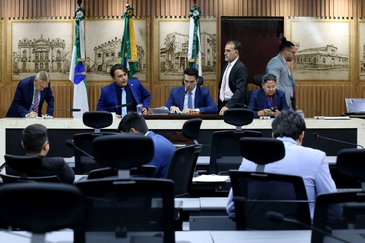 Câmara de Natal aprova projetos contra crime organizado, moradia digna e outras propostas durante sessão desta quinta-feira.