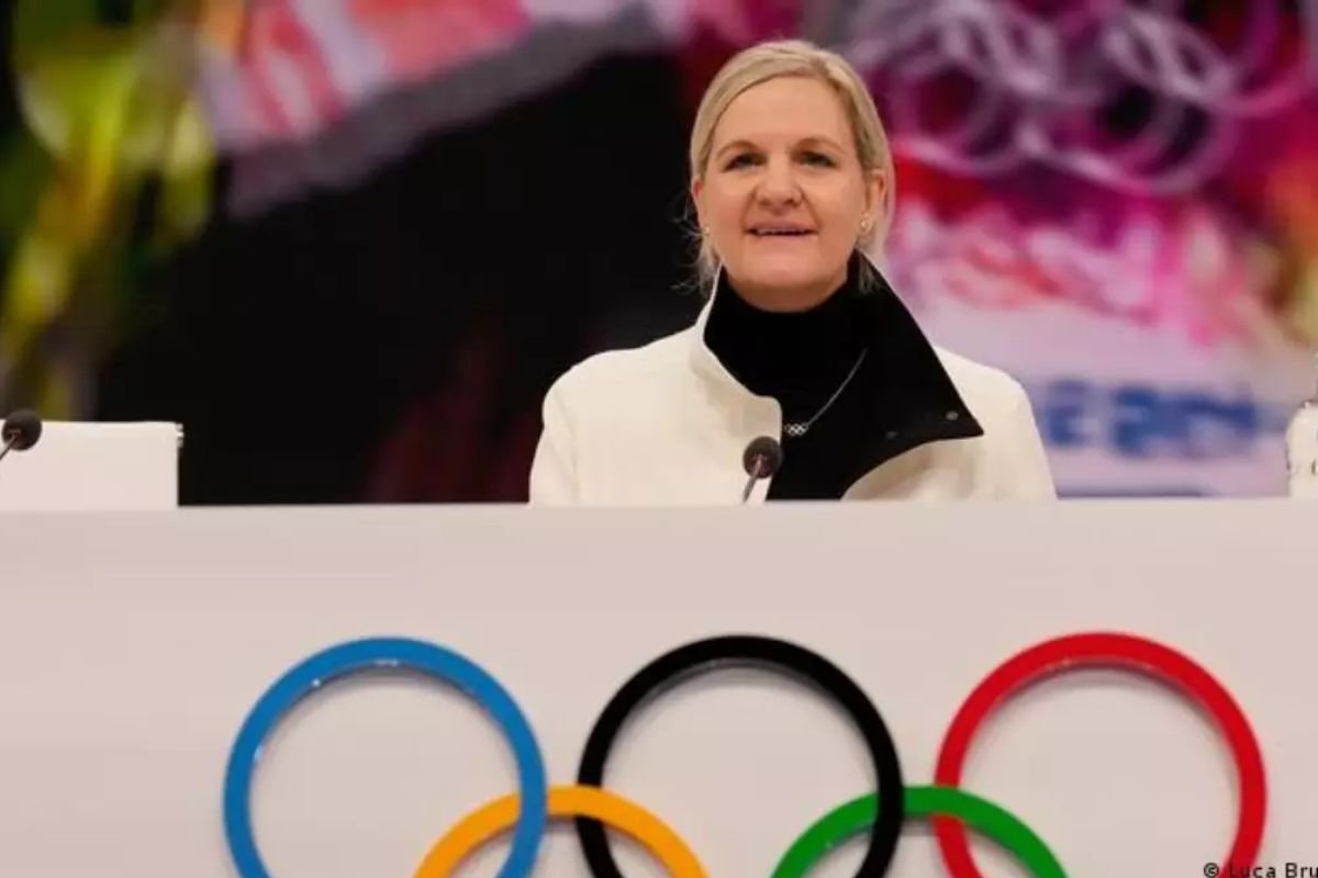 COI anuncia teste genético e restringe participação feminina nos Jogos Olímpicos apenas a atletas biologicamente do sexo feminino.