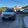 Feto é encontrado em via pública no bairro Mãe Luiza, em Natal. Polícia Militar isolou a área e Polícia Civil investiga o caso.
