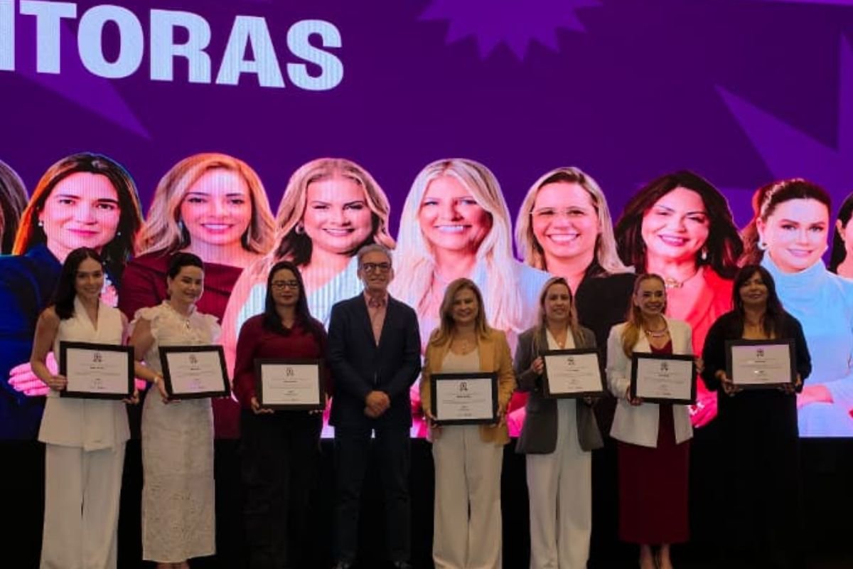 Micarla de Sousa é destaque em programa da Fecomércio RN que oferece capacitação gratuita para mulheres com foco em liderança e gestão.