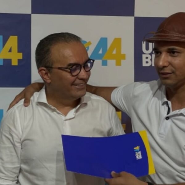 Kelps Lima deixa o Solidariedade, se filia ao União Brasil e afirma que eleição pode deixar um deputado sem mandato.