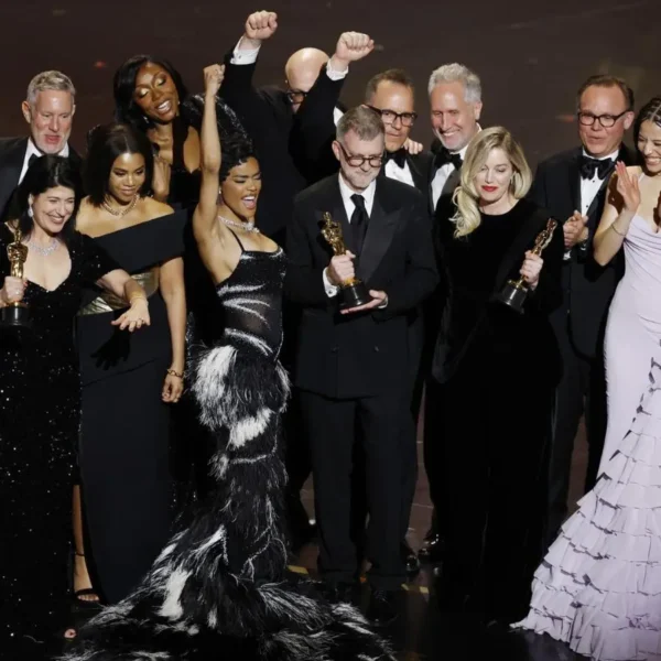 Cerimônia em Los Angeles premiou os destaques do cinema no último ano