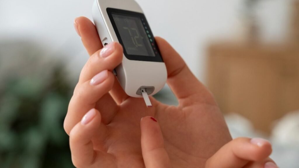 Anvisa suspende 30 dispositivos médicos, incluindo agulhas de insulina e medidores de glicose, após falhas nas boas práticas de fabricação.