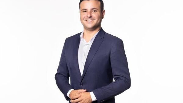 Lázaro Jordão assume o Tá na Hora na TV Ponta Negra como novo apresentador do telejornal