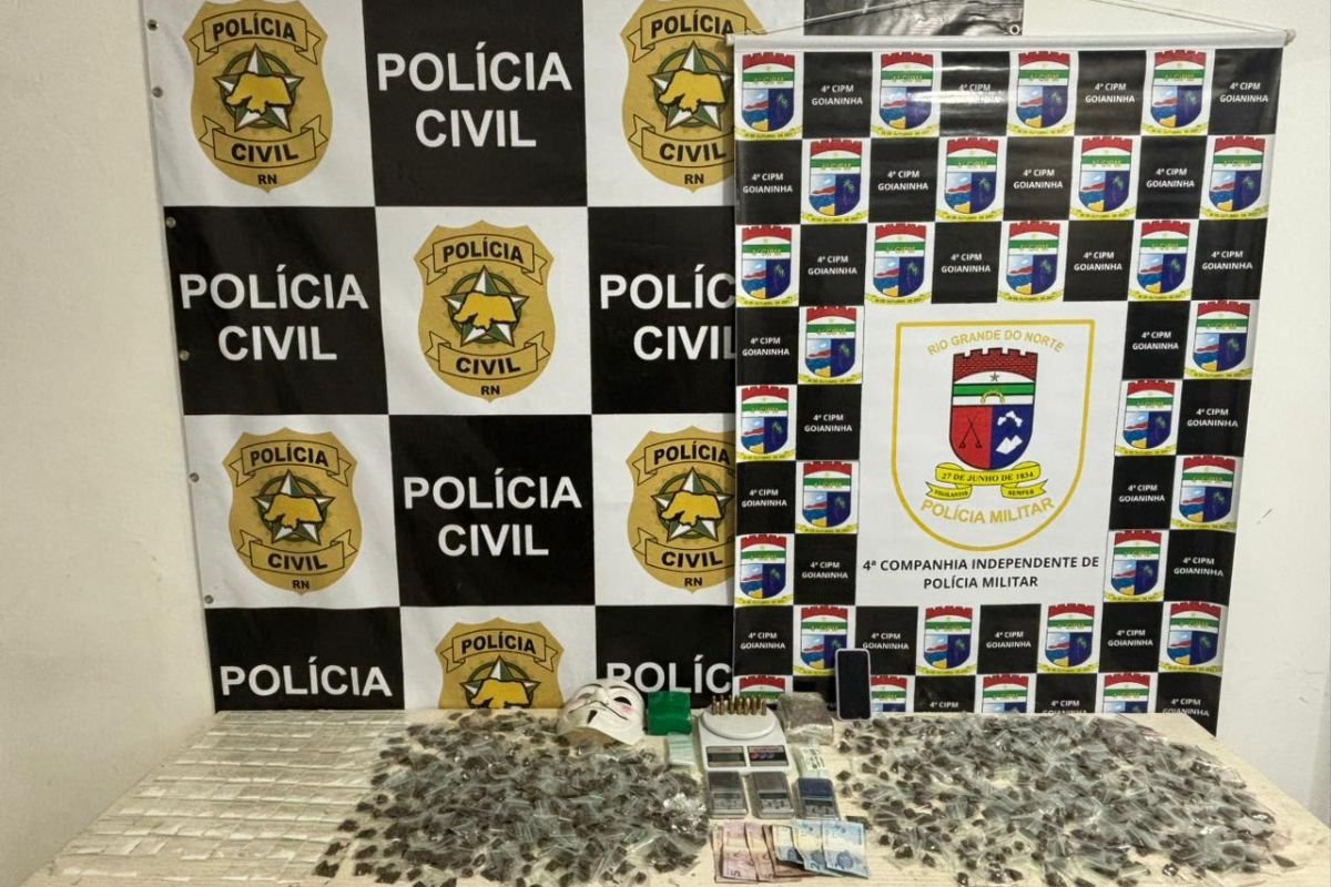 Operação prende mulher e apreende adolescente com mais de mil porções de drogas em Pipa, no litoral do RN.