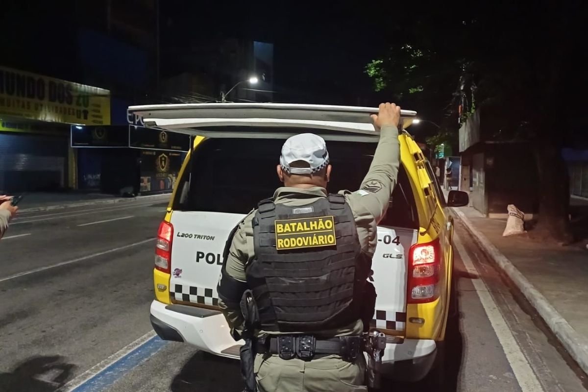 Homem com dívida de R$ 102 mil em pensão alimentícia é preso pelo CPRE no bairro das Rocas, em Natal.